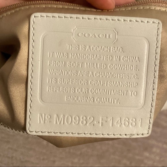 Coach Pebbled Leather Purse Ivory - Picture 9 of 10